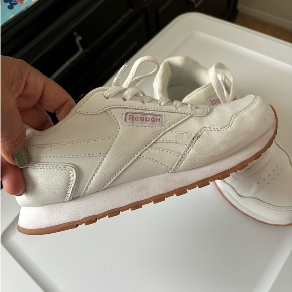 Women’s Reeboks - Picture 4 of 4